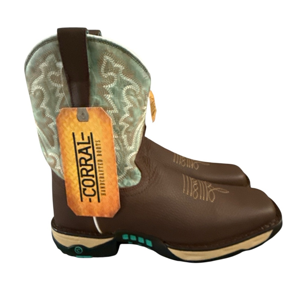 Corral Women’s Farm & Ranch Western Boots with Stunning Aqua & White Detail, 7M